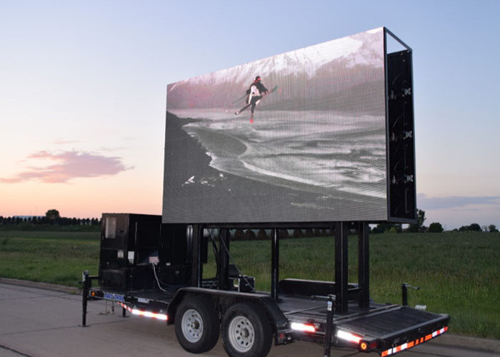 شاحنة متنقلة للاعلانات led truck